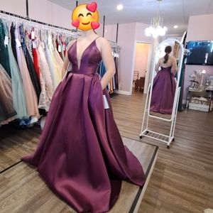 Collette prom dress , plum size 4